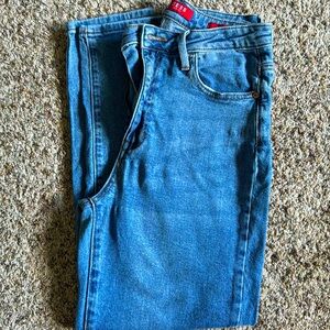 GUESS LA Classic Mom jeans, size TWENTY SEVEN